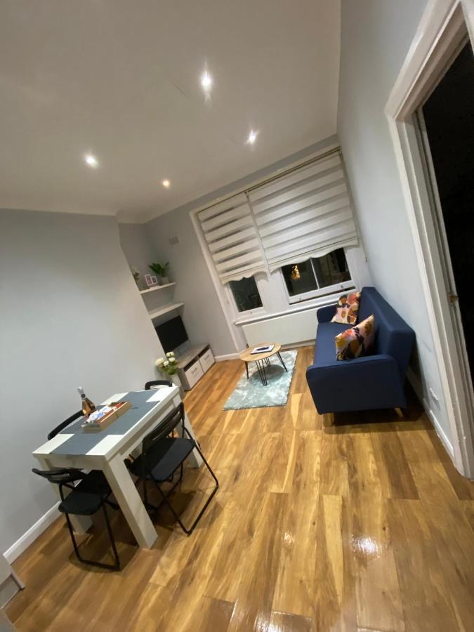 Apartament Stunning 2 Bed Flat In Ladbroke Grove Londyn Zewnętrze zdjęcie